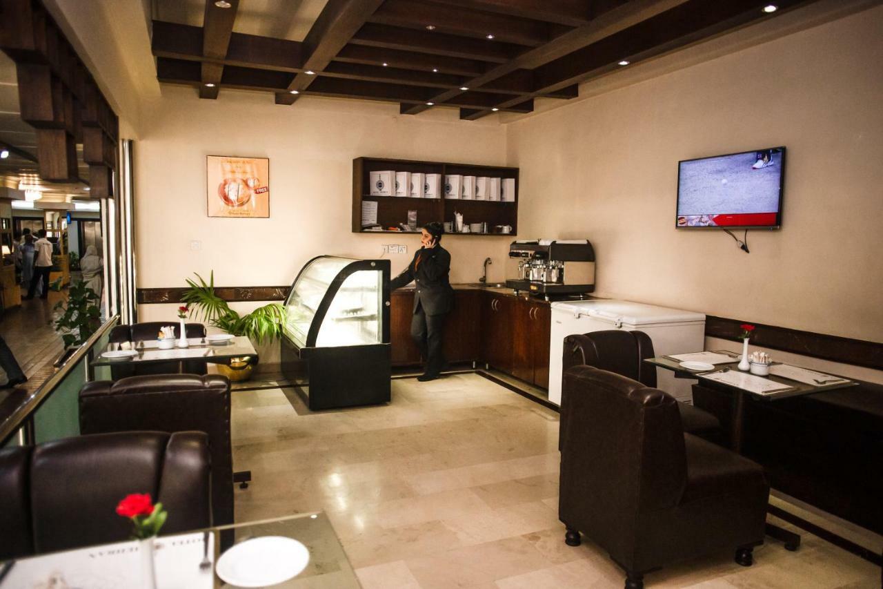Hotel Mehran Karacsi Kültér fotó